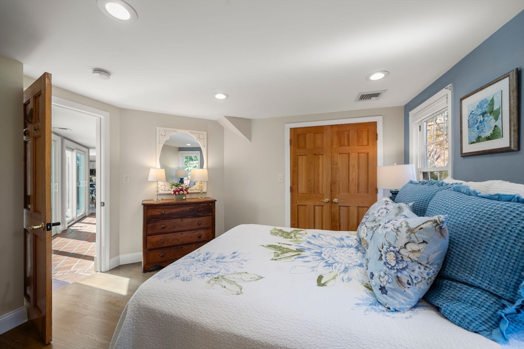 122 Clifford Road Plymouth, MA 02360 - Photo 21 of 38 a bedroom with a large bed and a dresser