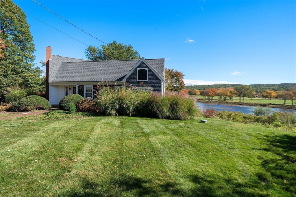 122 Clifford Road Plymouth, MA 02360 - Photo 34 of 38 a view of a garden with a house