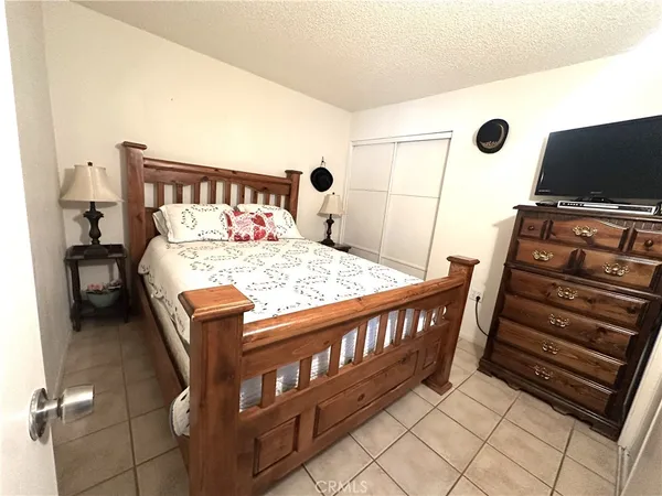$389,900 | 16116 Cajon Street, Hesperia, CA 92345