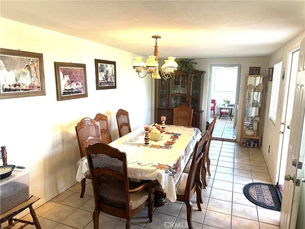 $389,900 | 16116 Cajon Street, Hesperia, CA 92345