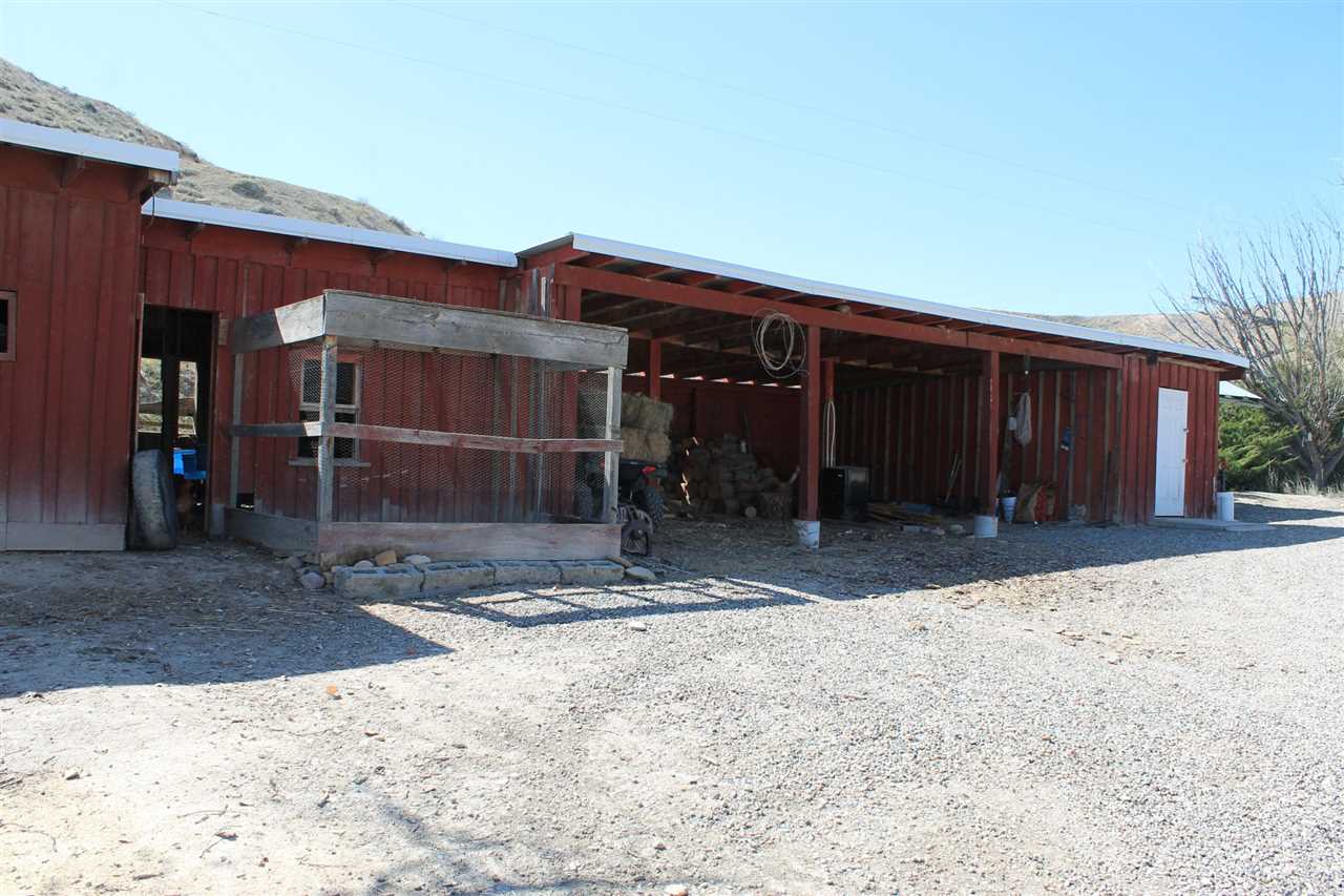 1708 8 Road Mack, CO 81525 - Photo 8 of 30 a view of a house