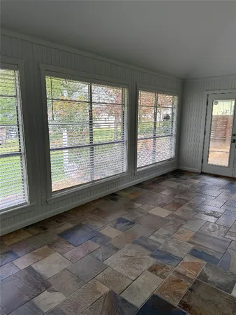$2,100 | 308 Indian Shore, Livingston, TX 77351