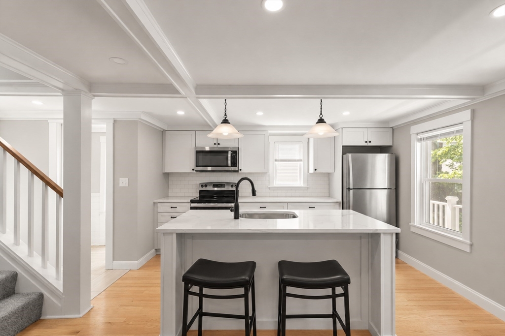 335 R Cabot Street Beverly, MA 01915 - Photo 2 of 13