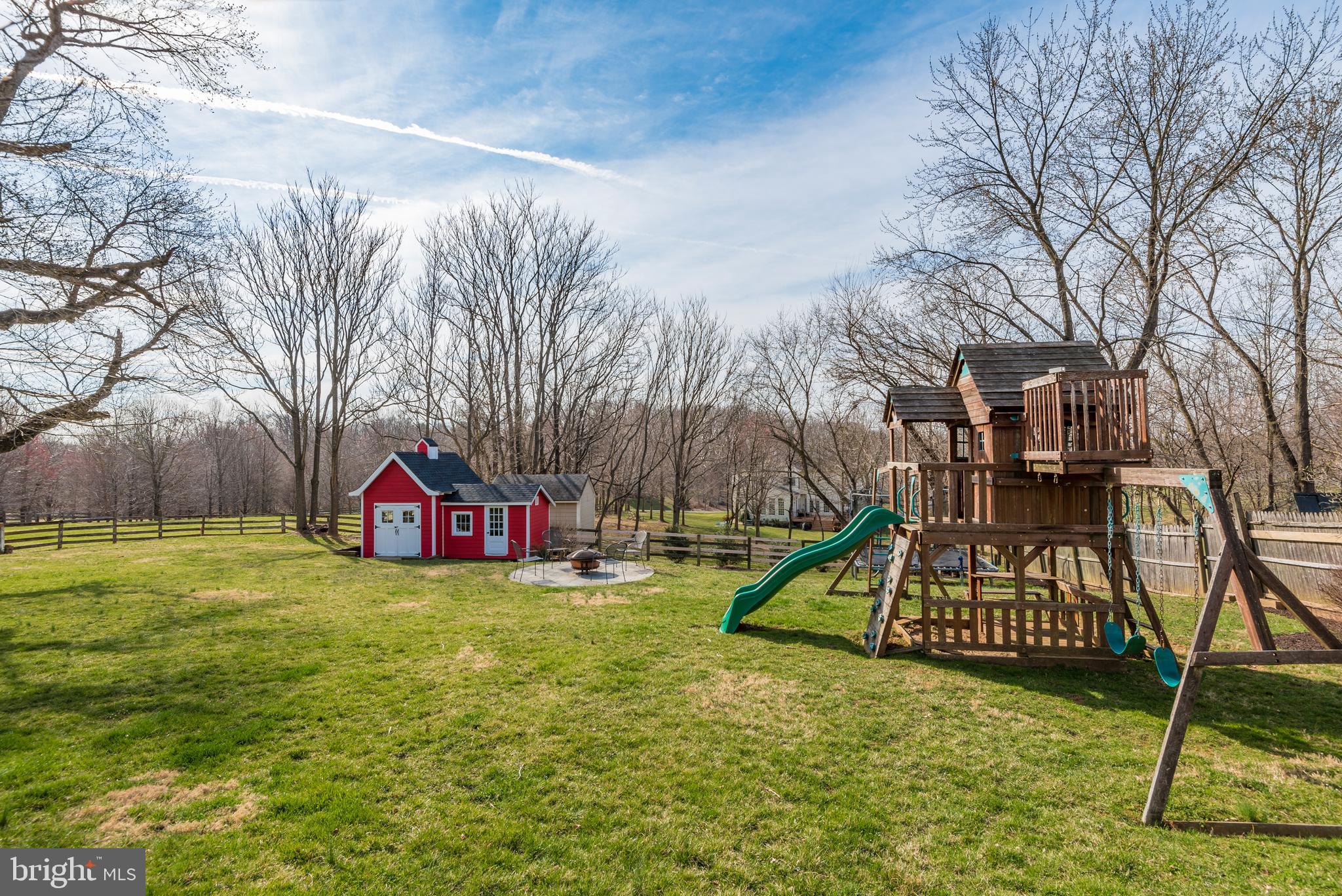 Huge Flat Fenced-In Backyard