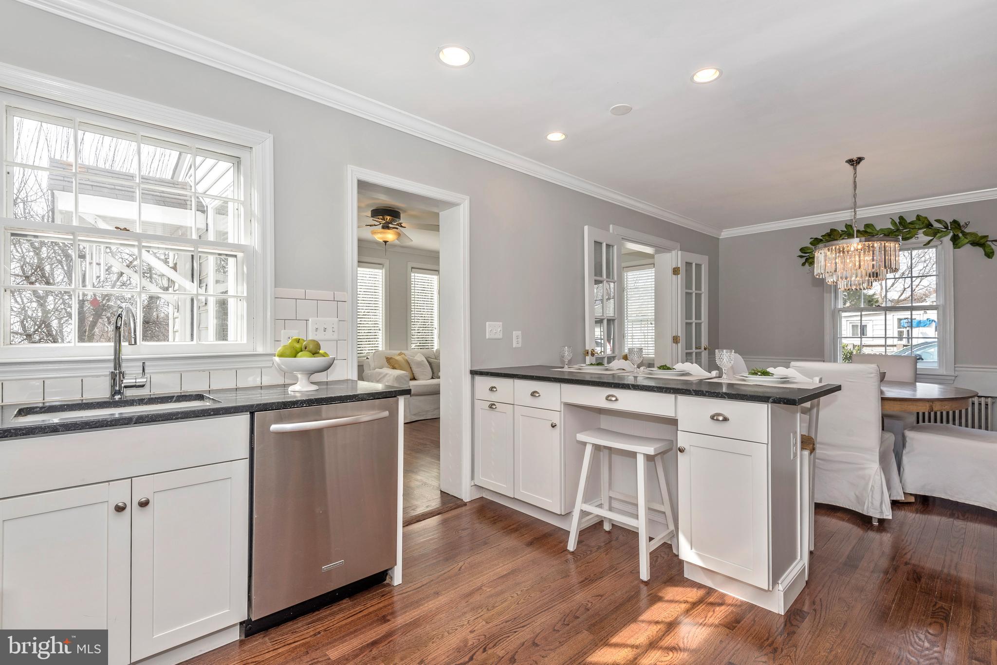 13904 Darnestown Road Gaithersburg, MD 20878 - Photo 19 of 42 Sunfilled!