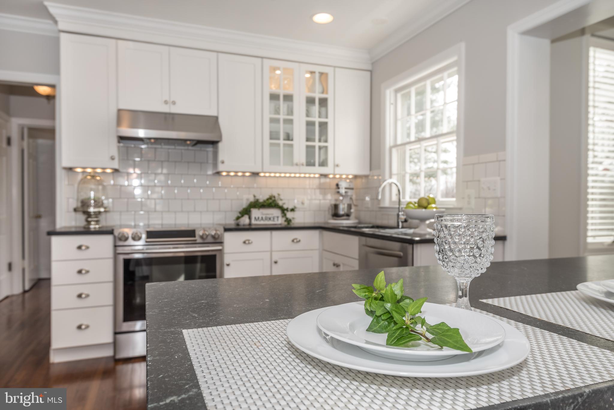 13904 Darnestown Road Gaithersburg, MD 20878 - Photo 20 of 42 New Soapstone Countertops!