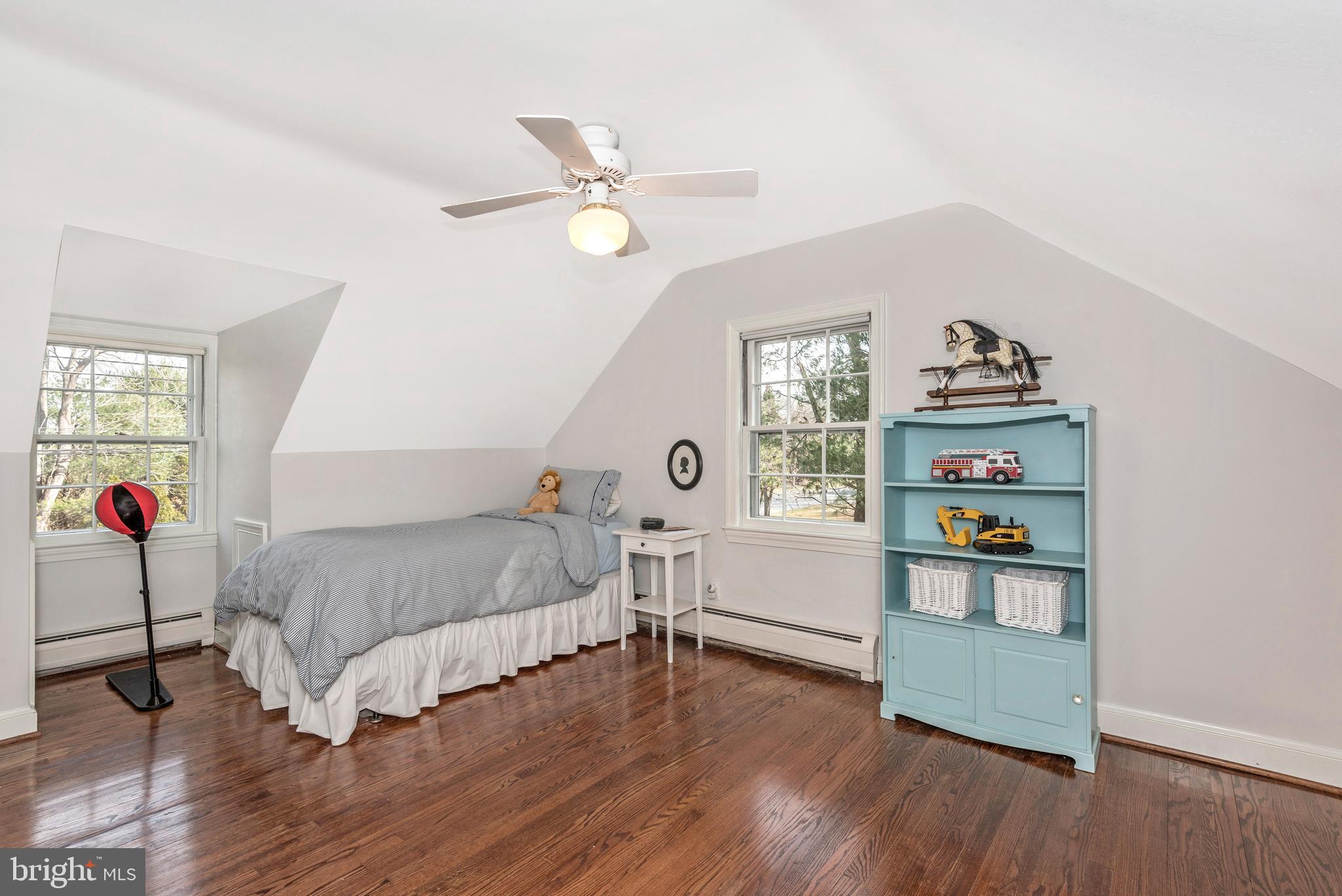 13904 Darnestown Road Gaithersburg, MD 20878 - Photo 25 of 42 Upstairs Bedroom