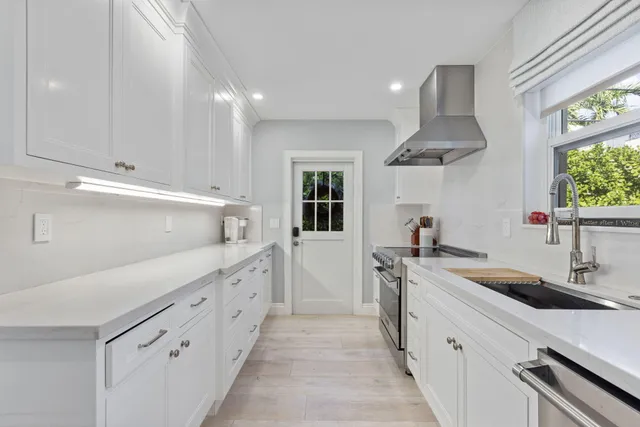 $14,000 | 311 Cocoanut Row, Unit 101, Palm Beach, FL 33480