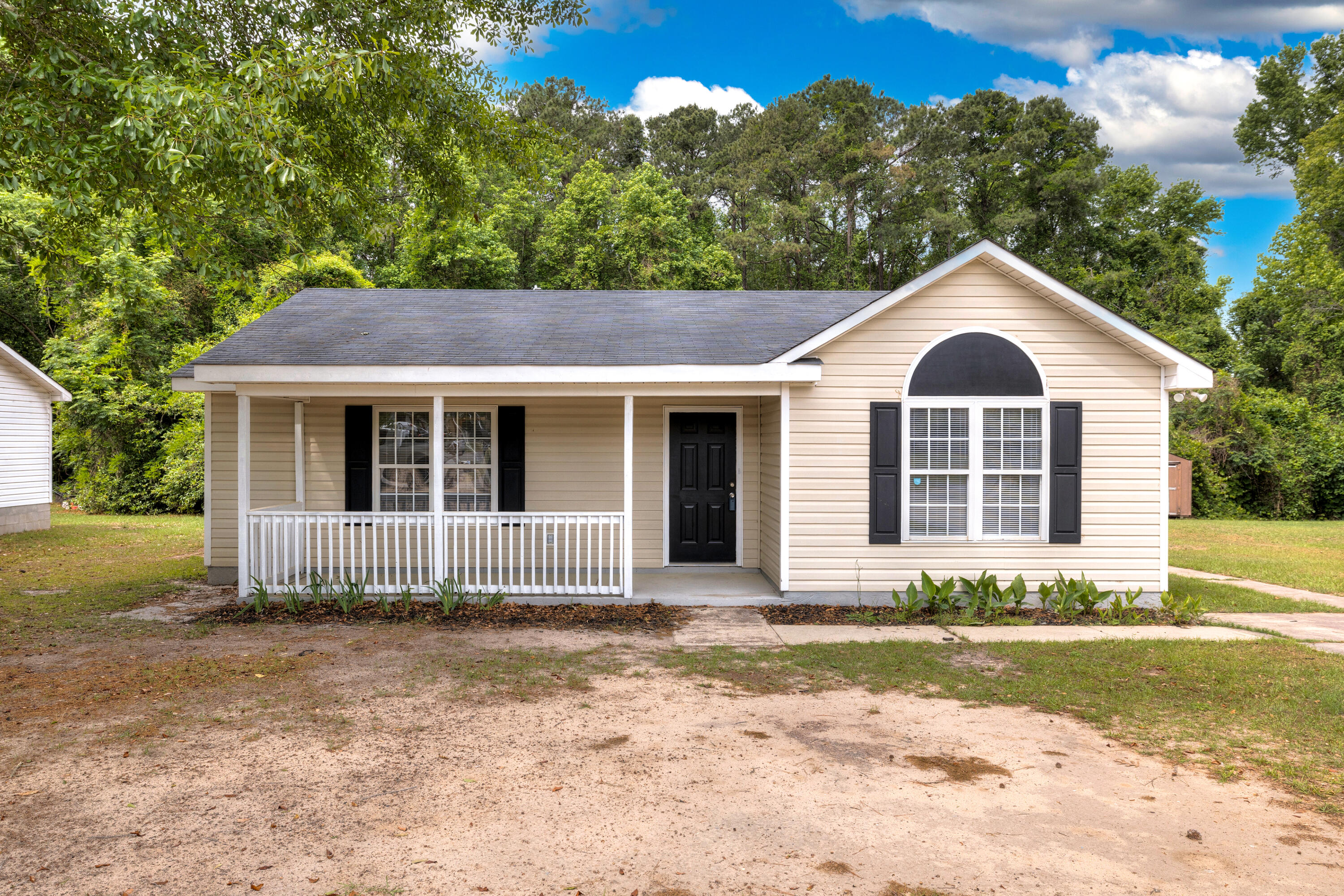 1053 Decatur Street Sumter, SC 29150 - Photo 2 of 28 01