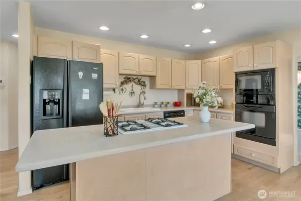 $825,000 | 15416 33rd Avenue East, Tacoma, WA 98446