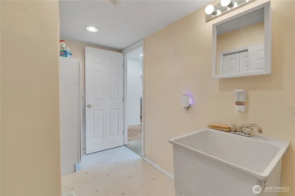 $825,000 | 15416 33rd Avenue East, Tacoma, WA 98446