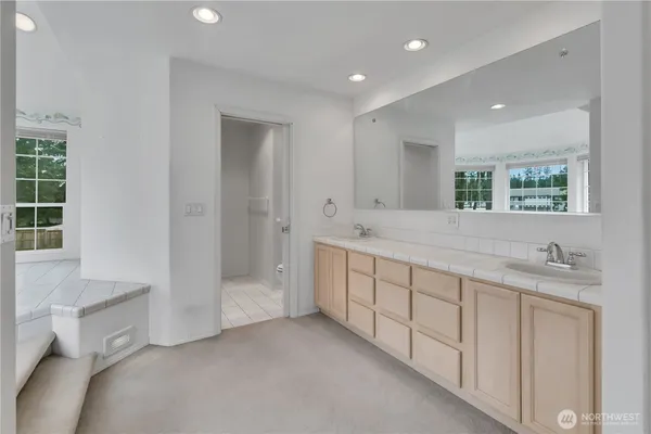 $825,000 | 15416 33rd Avenue East, Tacoma, WA 98446