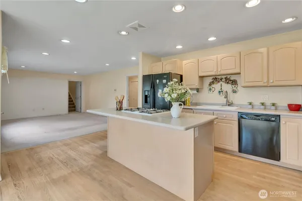 $825,000 | 15416 33rd Avenue East, Tacoma, WA 98446