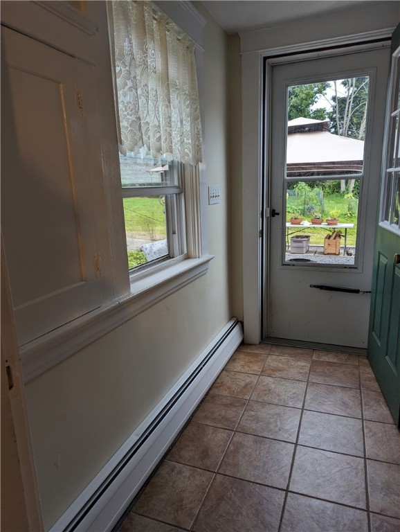 39 Edward Street Coventry, RI 02816 - Photo 19 of 39 Mud Room Back door area