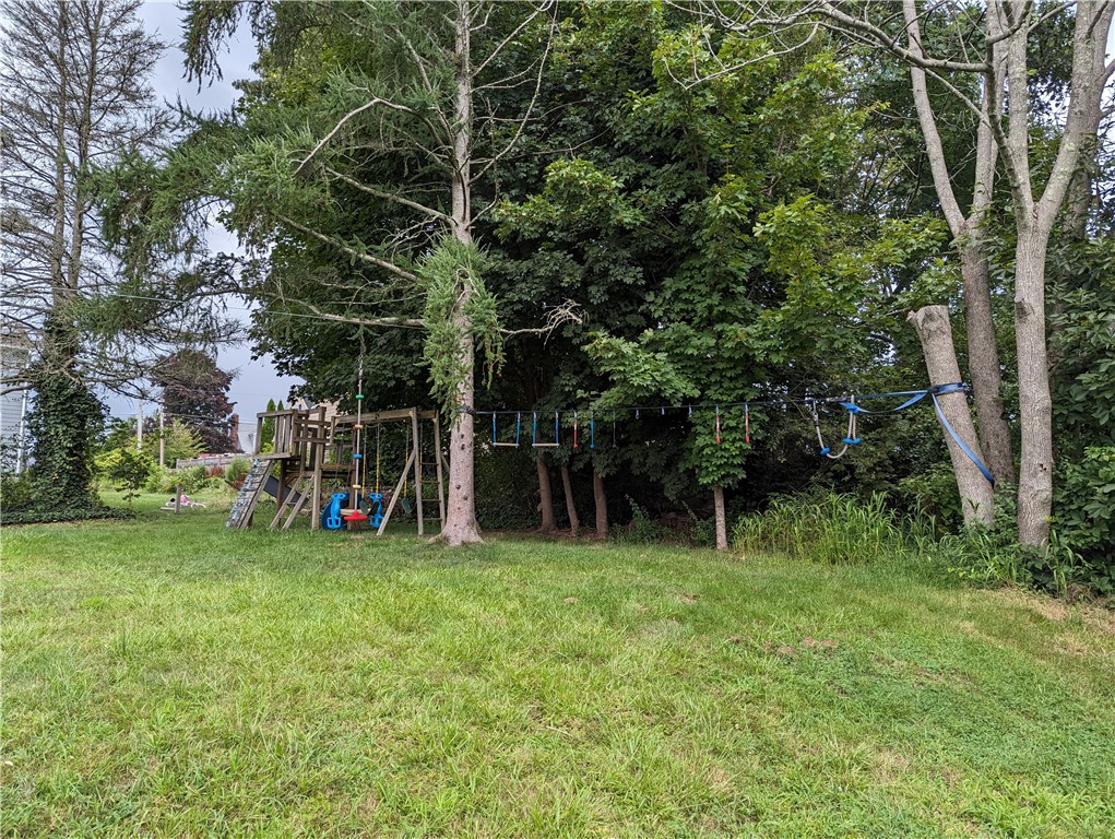 39 Edward Street Coventry, RI 02816 - Photo 7 of 39