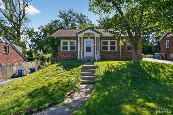 $99,900 | 18 South Barat Avenue, Ferguson, MO 63135