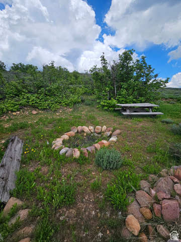 3378 North Oak Cyn Road, Unit 526 Huntsville, UT 84317 - Photo 2 of 24 View of yard