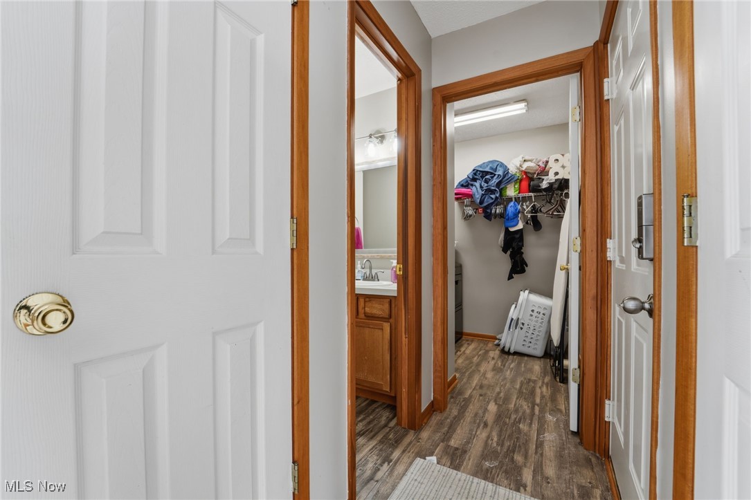 15100 Timber Ridge Drive Middlefield, OH 44062 - Photo 11 of 27