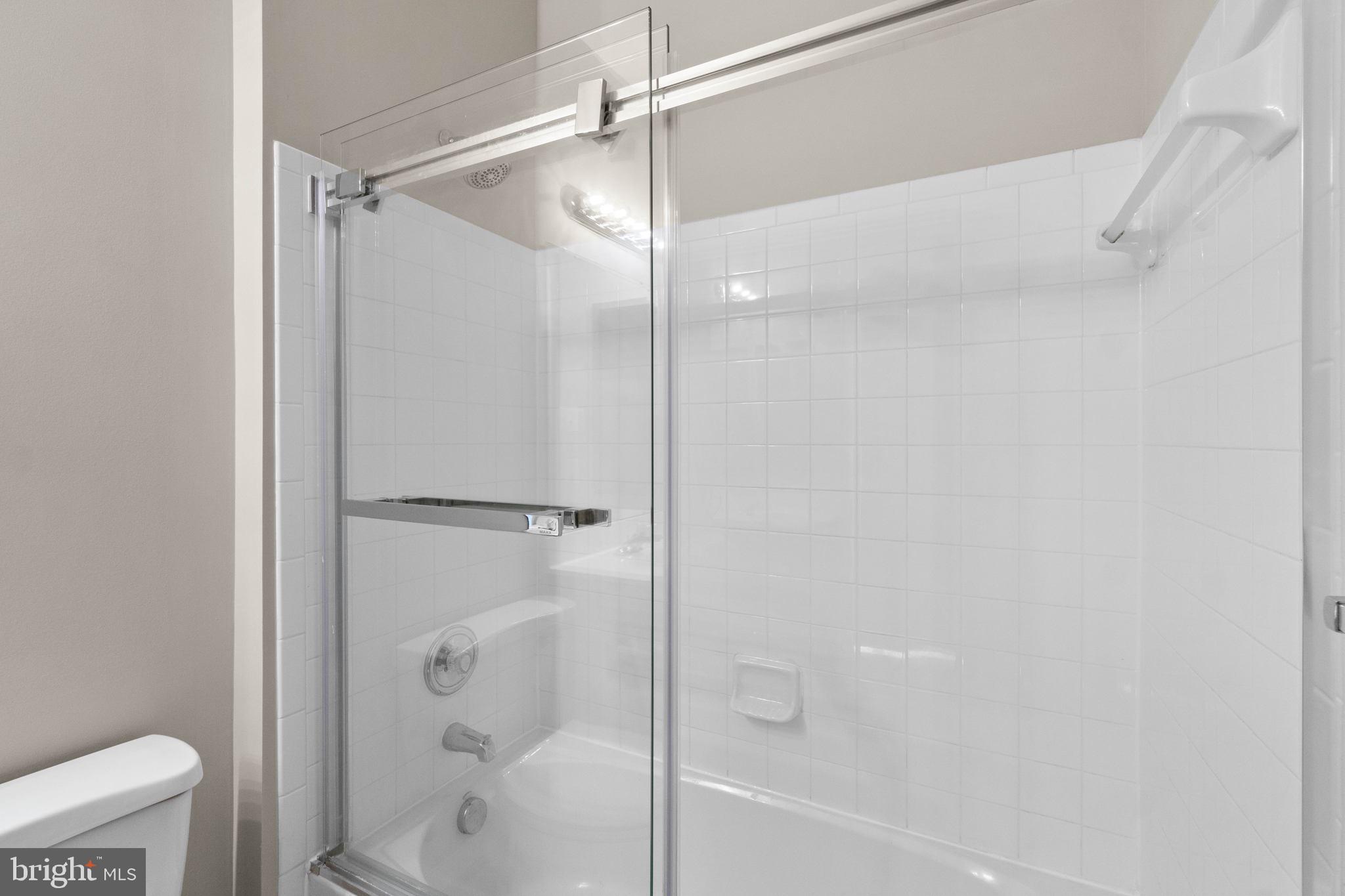 18425 Cornflower Road Boyds, MD 20841 - Photo 45 of 62 Upper Hall Bathroom