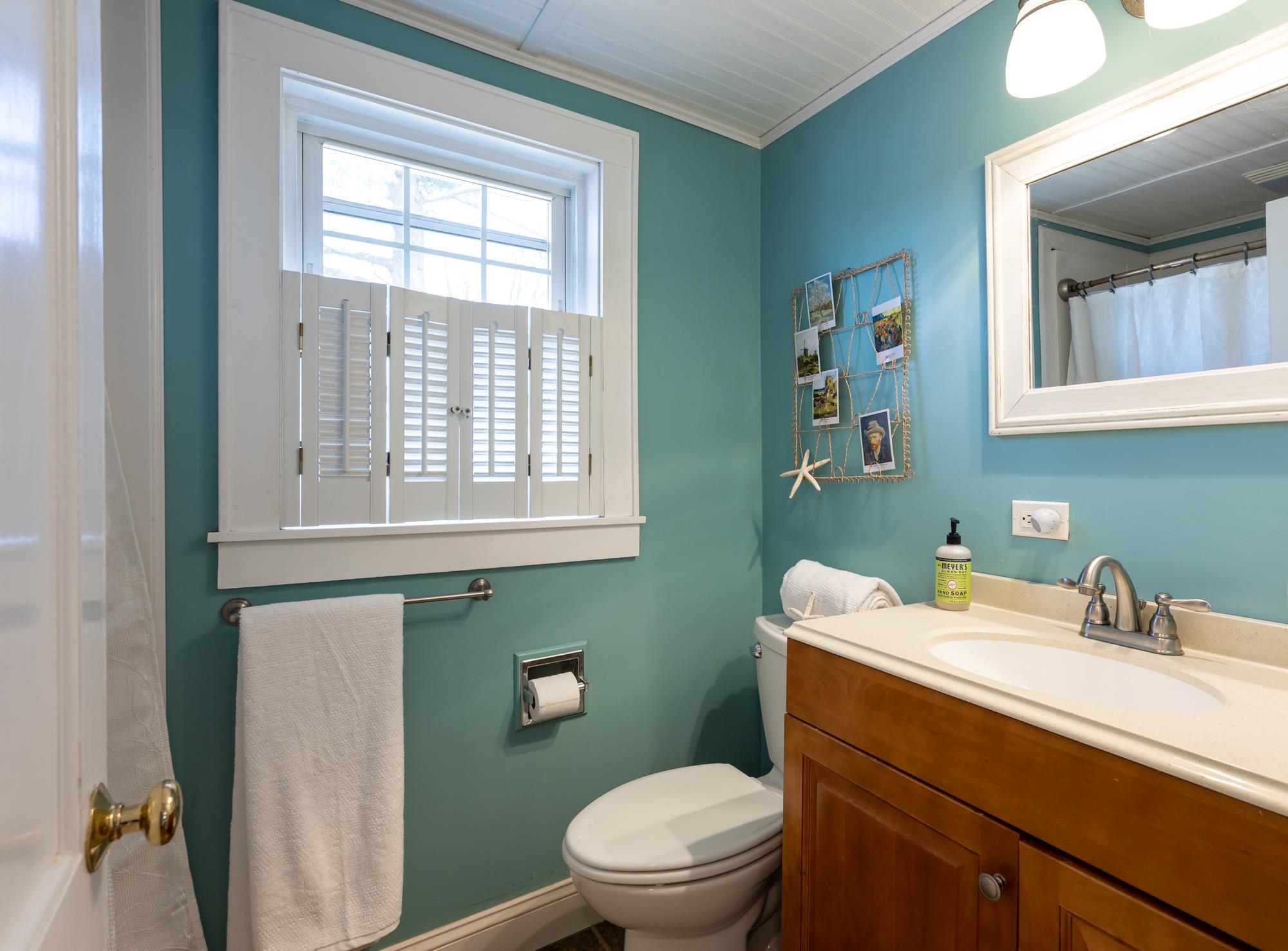 552 Smyth Road Manchester, NH 03104 - Photo 25 of 40