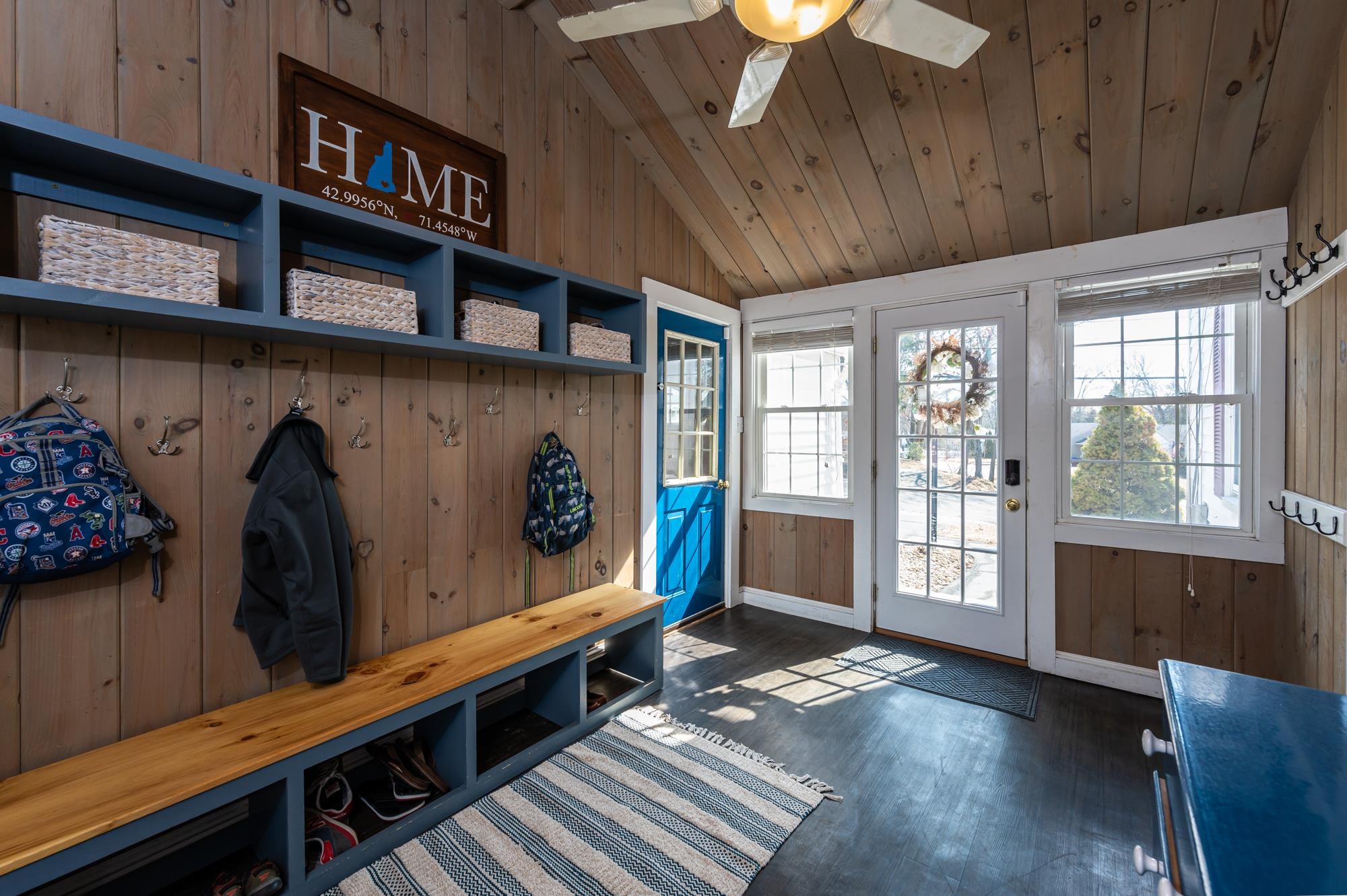 552 Smyth Road Manchester, NH 03104 - Photo 3 of 40