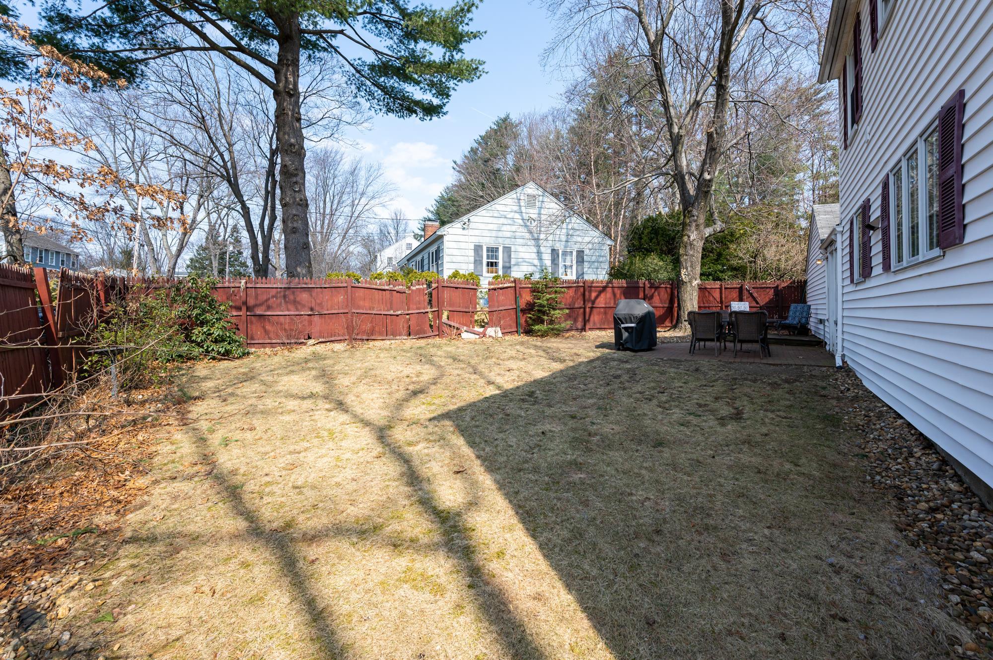 552 Smyth Road Manchester, NH 03104 - Photo 31 of 40