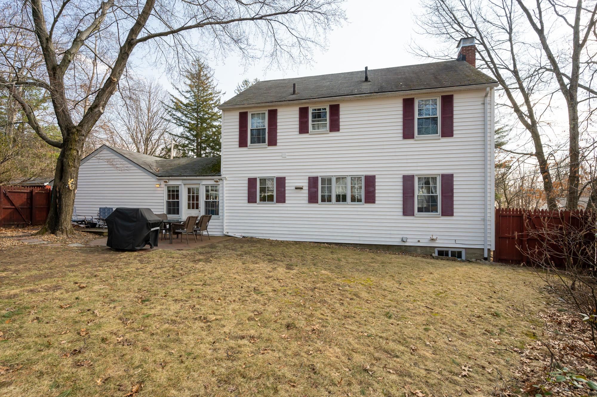 552 Smyth Road Manchester, NH 03104 - Photo 32 of 40