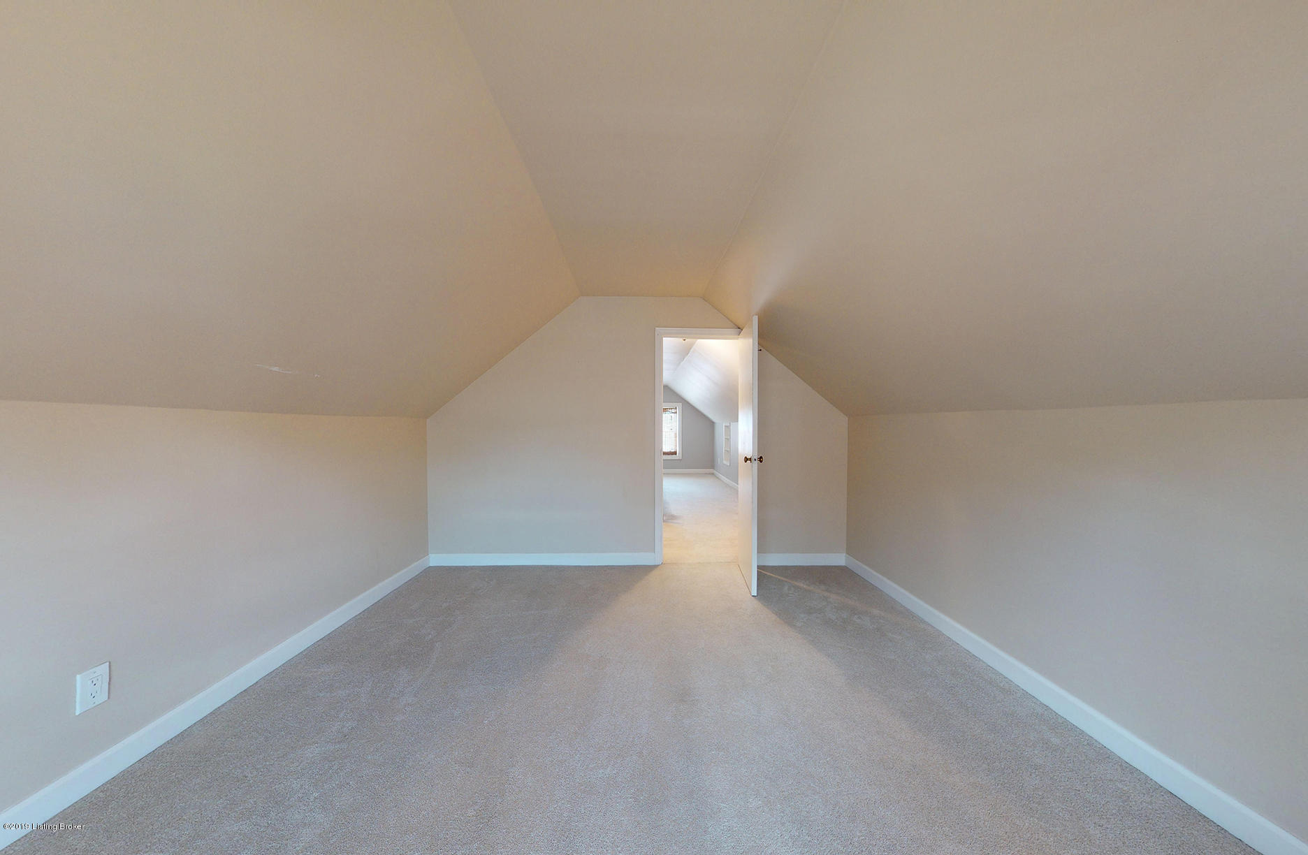 226 Tyne Road Louisville, KY 40207 - Photo 41 of 47 226-Tyne-Rd-044