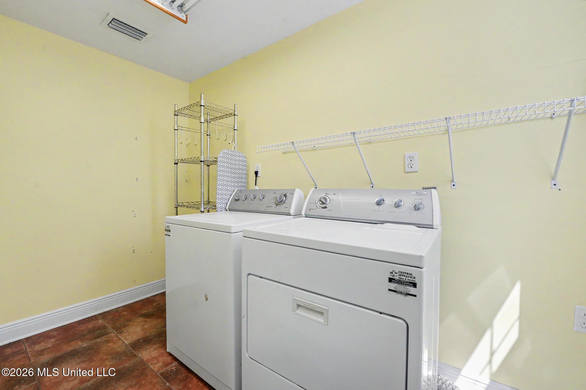 4800 Forrest Street Moss Point, MS 39563 - Photo 18 of 26 LAUNDRY ROOM