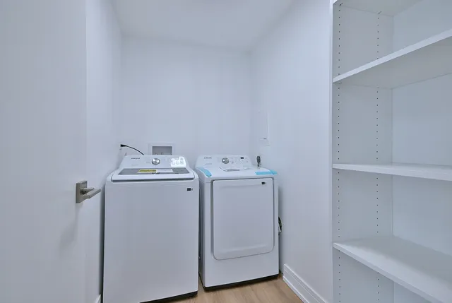 $395,000 | 1230 Park Avenue West, Unit 225, Highland Park, IL 60035