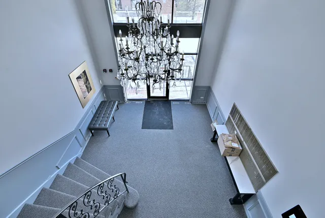 $395,000 | 1230 Park Avenue West, Unit 225, Highland Park, IL 60035