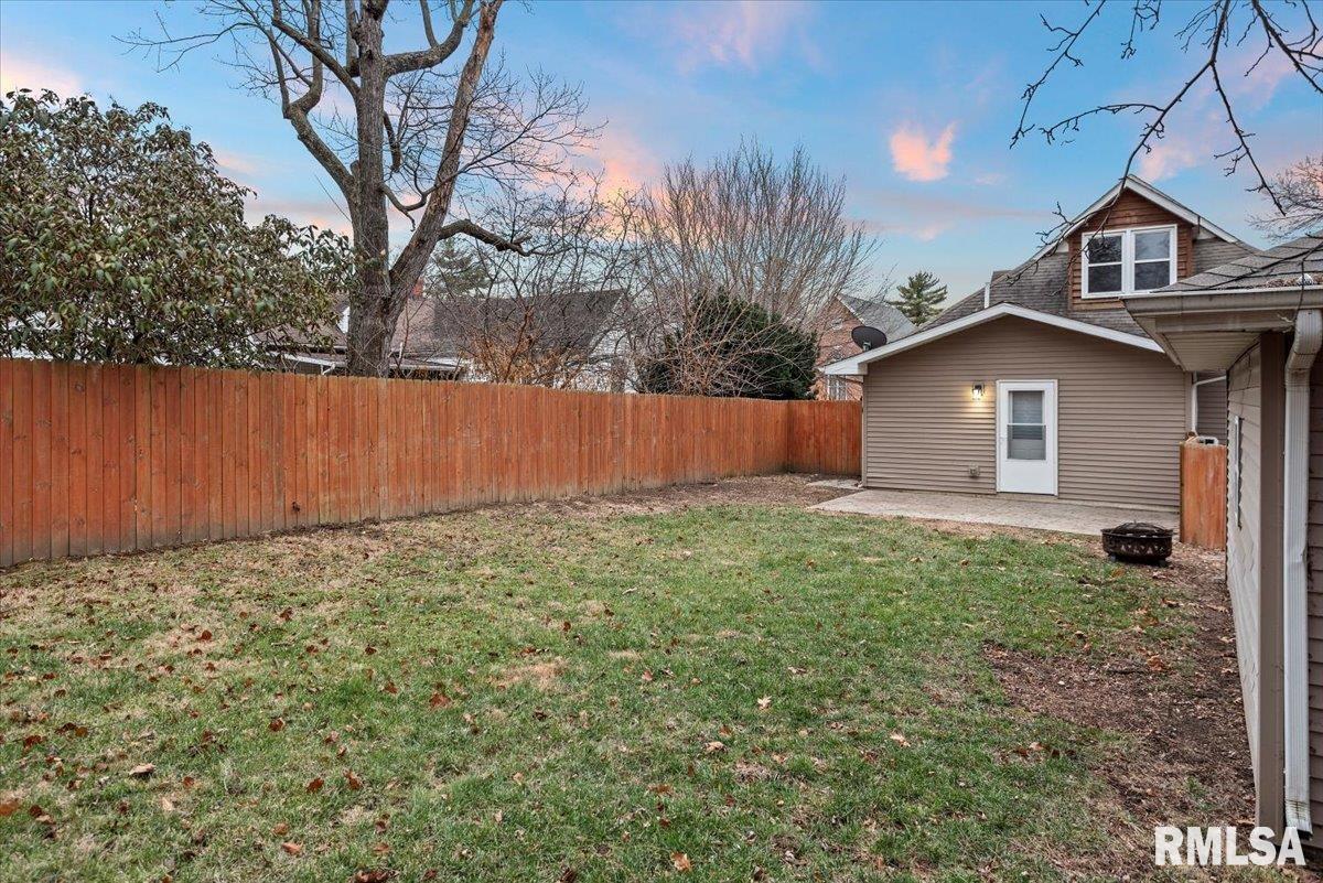 199 West Jackson Street Athens, IL 62613 - Photo 31 of 32 Gallery Image 31