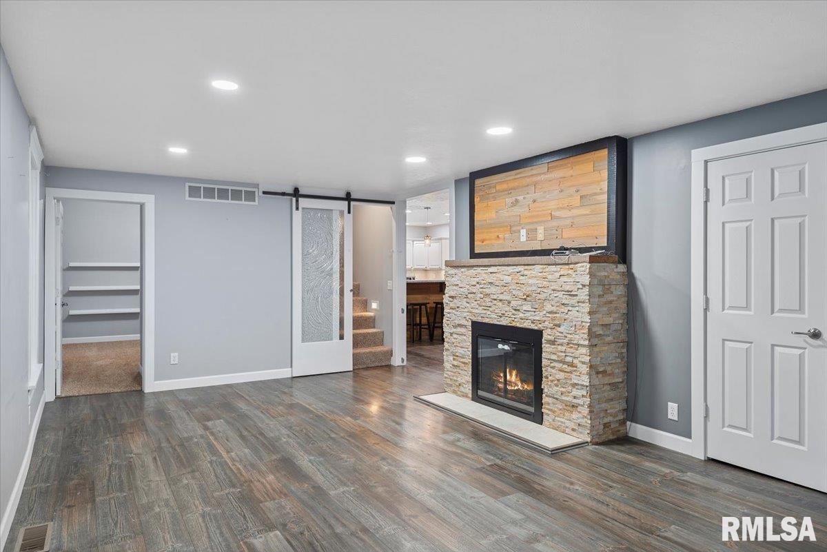 199 West Jackson Street Athens, IL 62613 - Photo 5 of 32 Gallery Image 5