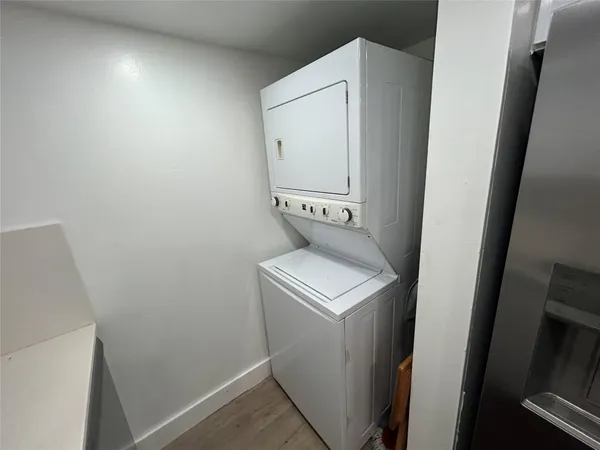 $2,700 | 7040 Coral Way, Unit 502, Miami, FL 33155