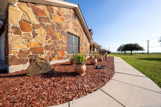 $689,900 | 3362 Abbott Road, St. Hedwig, TX 78152