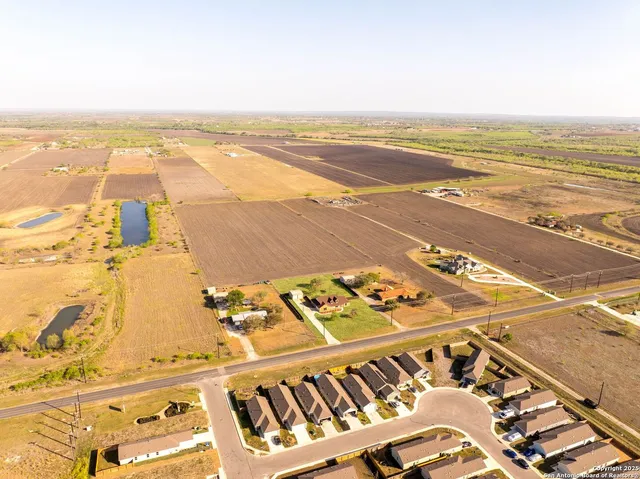 $689,900 | 3362 Abbott Road, St. Hedwig, TX 78152