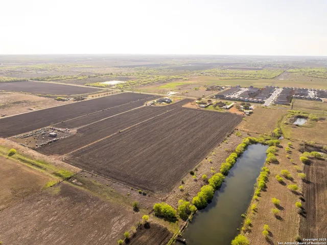 $689,900 | 3362 Abbott Road, St. Hedwig, TX 78152