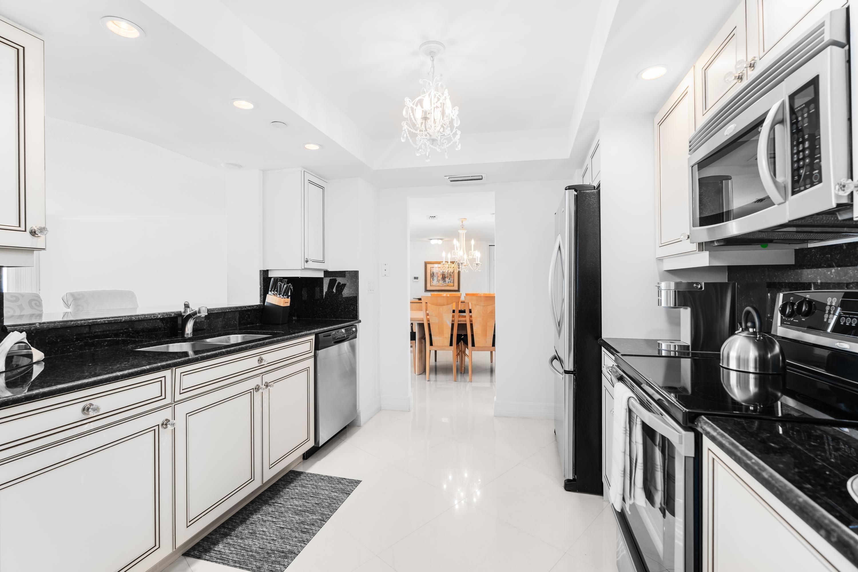 3000 North Ocean Drive, Unit 28E Riviera Beach, FL 33404 - Photo 11 of 16 --19