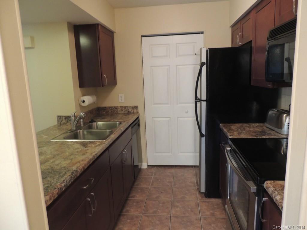 11052 Cedar View Road, Unit 8362 Charlotte, NC 28226 - Photo 3 of 15 Gallery Image 3