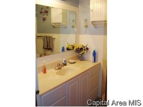 8 Mesa Road Springfield, IL 62702 - Photo 11 of 12
