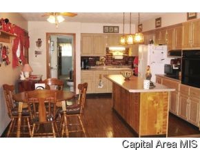 8 Mesa Road Springfield, IL 62702 - Photo 3 of 12