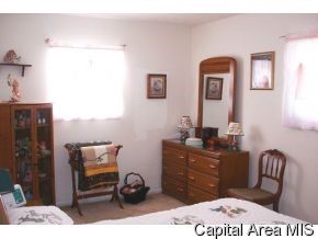 8 Mesa Road Springfield, IL 62702 - Photo 8 of 12