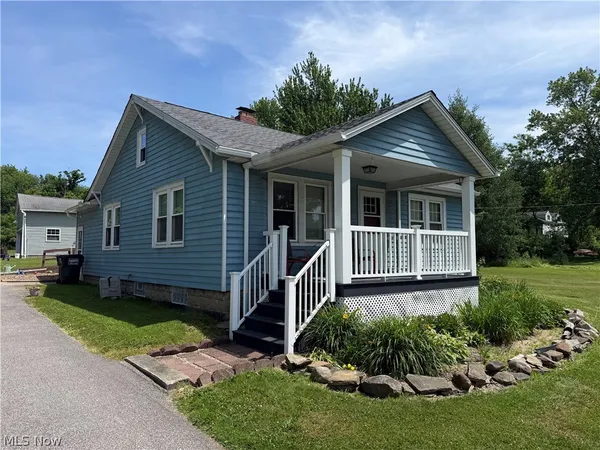 $295,000 | 17835 Chillicothe Road, Chagrin Falls, OH 44023