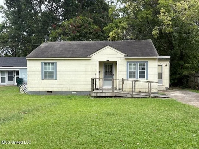 $59,000 | 405 West Jeff Davis Avenue, Greenwood, MS 38930