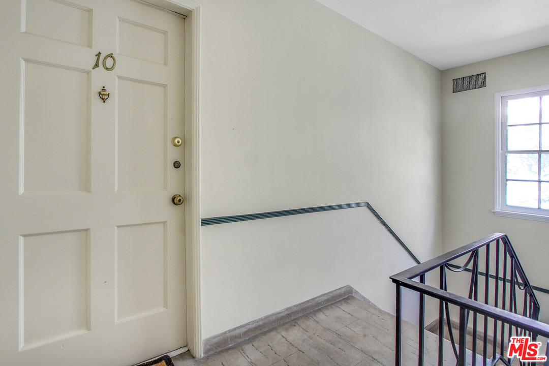3288 Lowry Road Los Angeles, CA 90027 - Photo 8 of 8