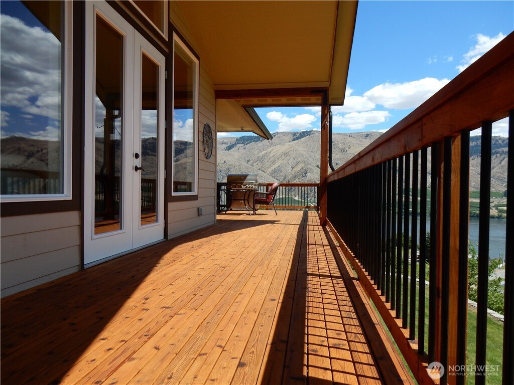 1024 Columbia Point Entiat, WA 98822 - Photo 11 of 22