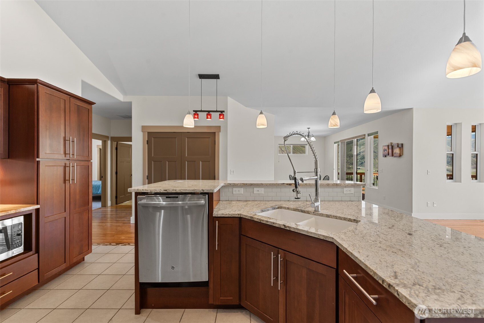 1024 Columbia Point Entiat, WA 98822 - Photo 14 of 29 Gallery Image 14
