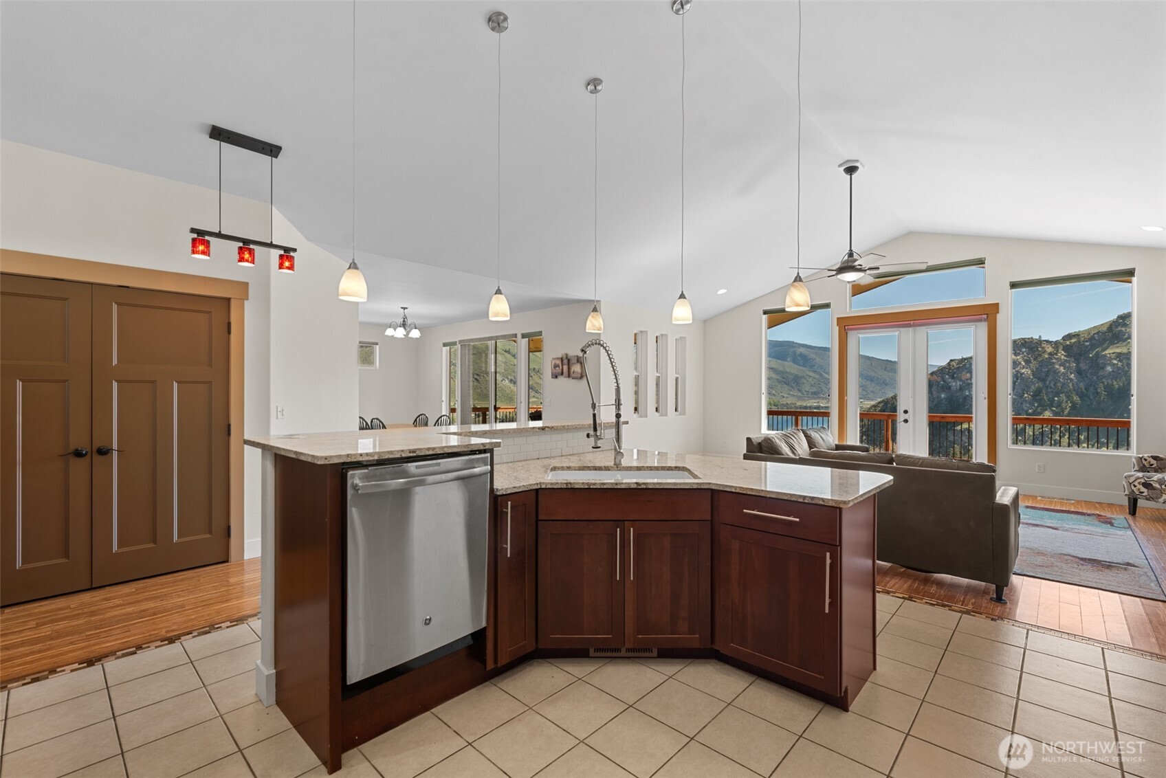 1024 Columbia Point Entiat, WA 98822 - Photo 15 of 29 Gallery Image 15