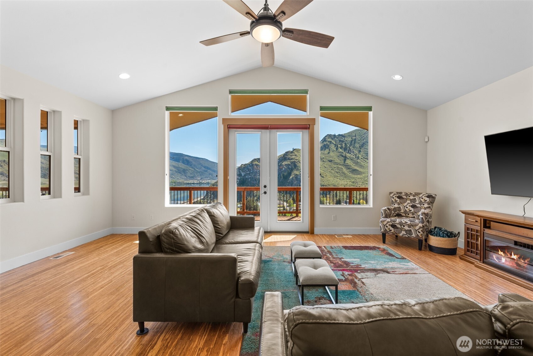 1024 Columbia Point Entiat, WA 98822 - Photo 17 of 29 Gallery Image 17