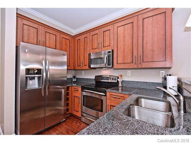 230 South Tryon Street, Unit 404 Charlotte, NC 28202 - Photo 2 of 15